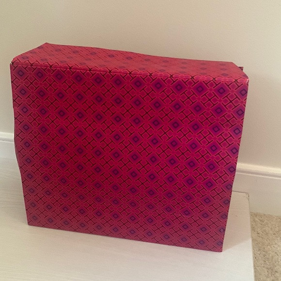 TORY BURCH GIFT BAGS - Picture 6 of 8